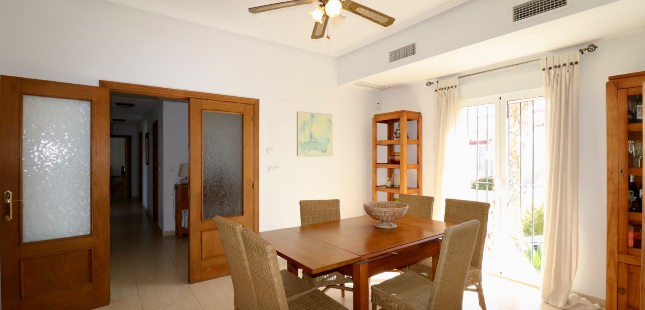 Herverkoop - Country Property -
Catral