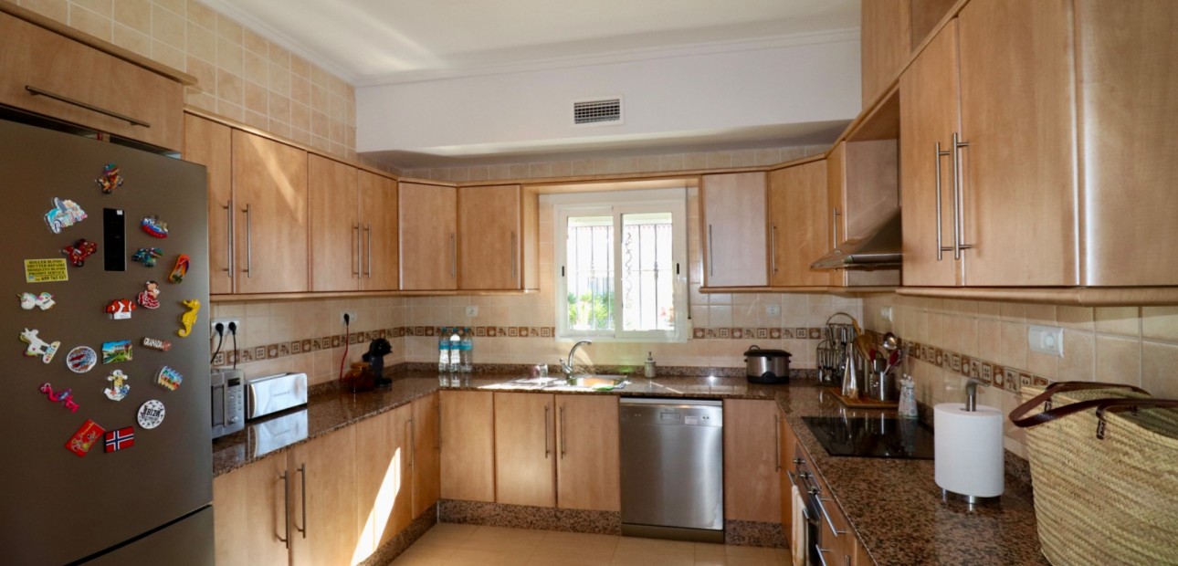 Herverkoop - Country Property -
Catral