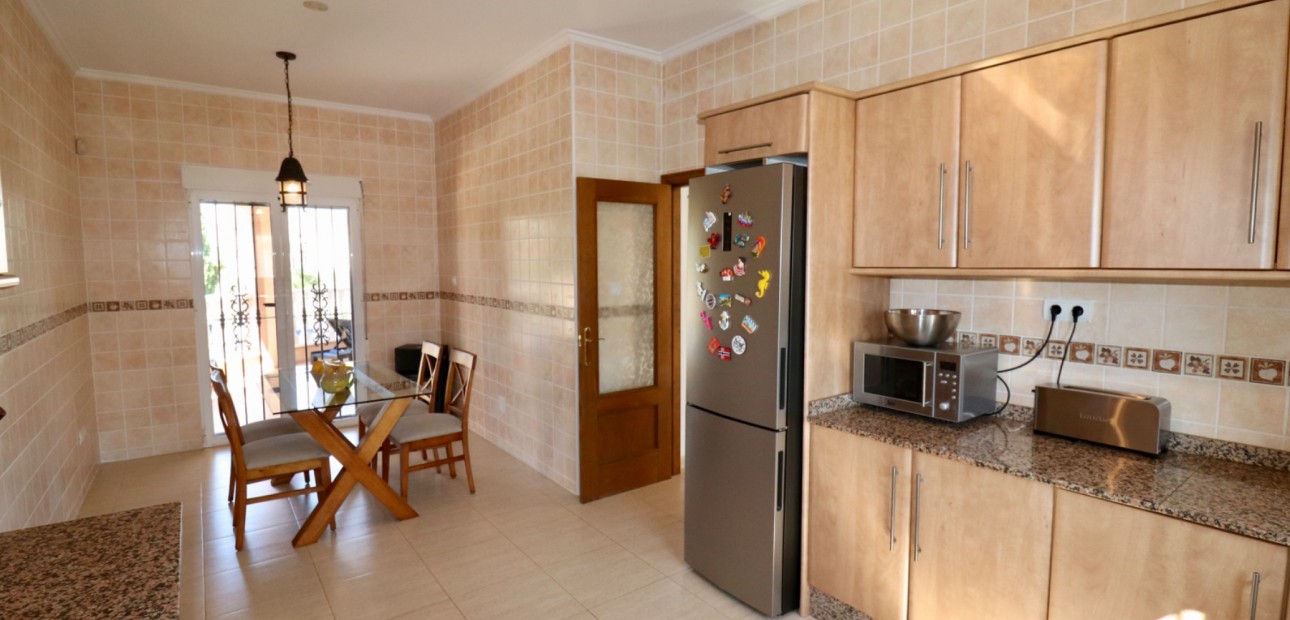 Herverkoop - Country Property -
Catral