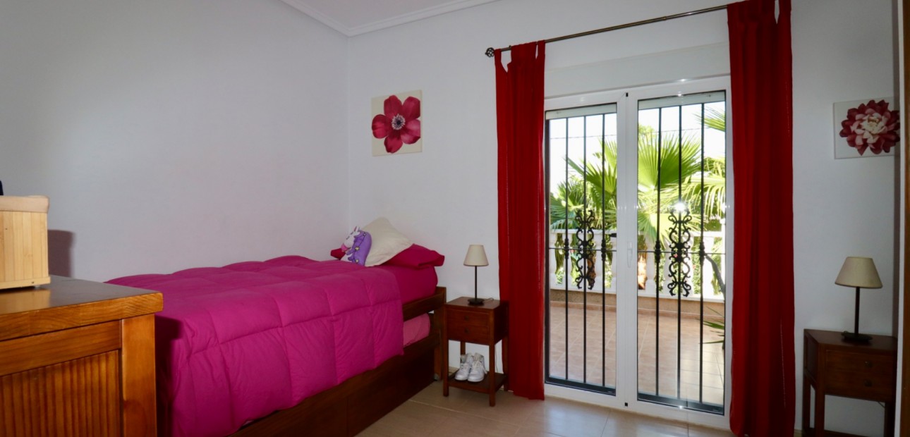 Herverkoop - Country Property -
Catral