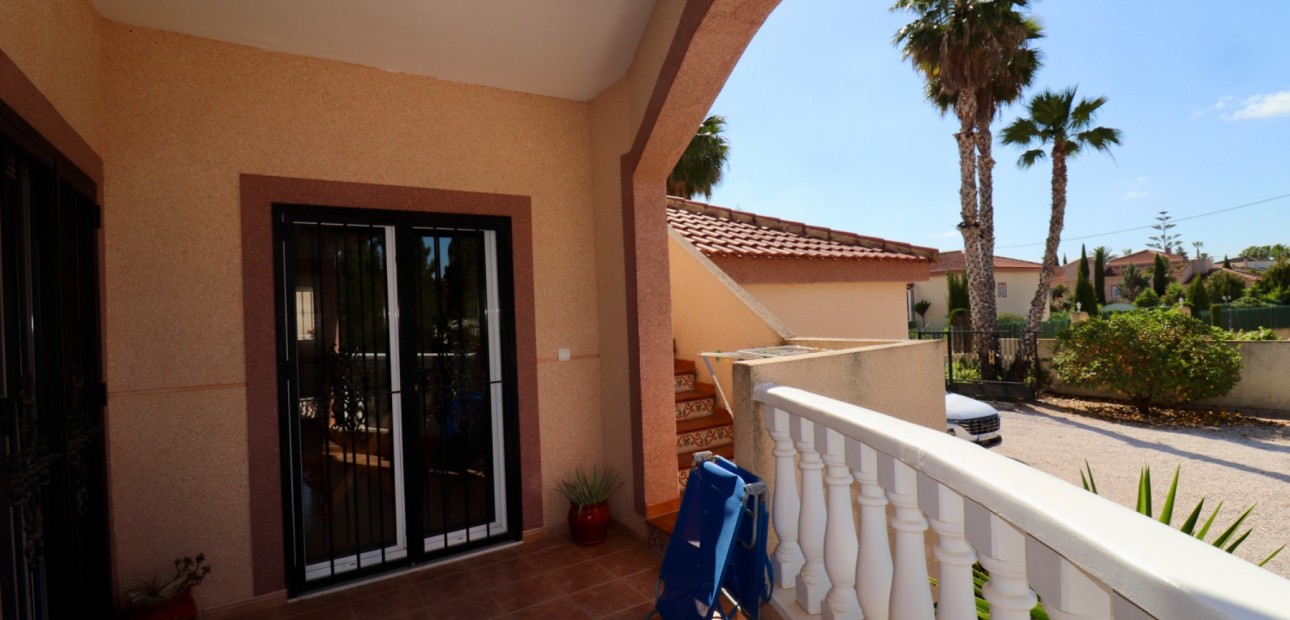 Herverkoop - Country Property -
Catral