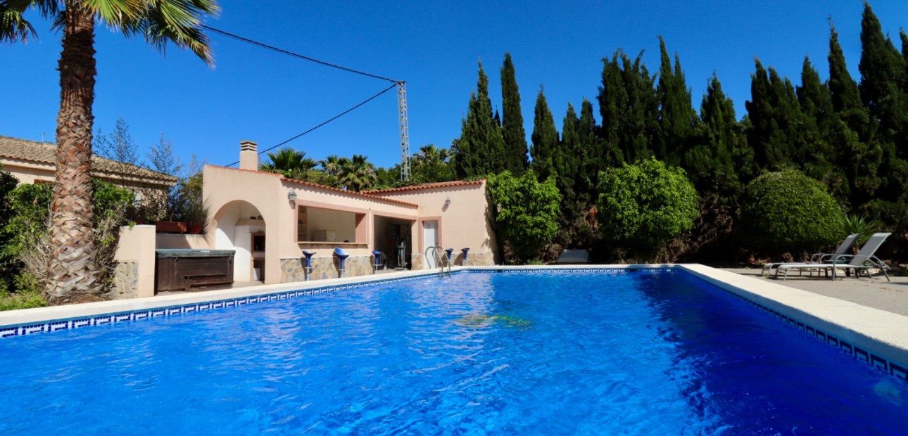 Herverkoop - Country Property -
Catral