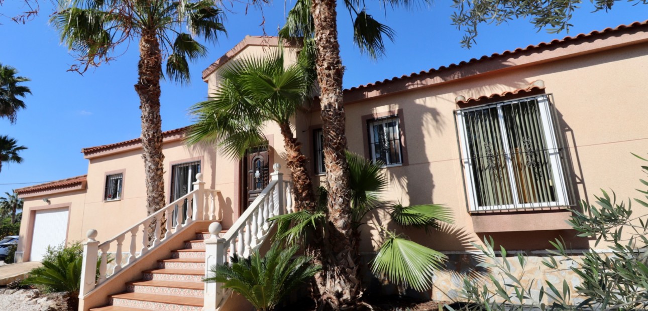 Herverkoop - Country Property -
Catral