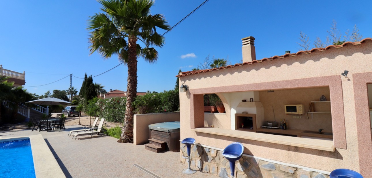 Herverkoop - Country Property -
Catral