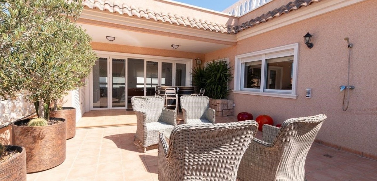 Sale - Apartment / flat -
Orihuela Costa - Los Dolses