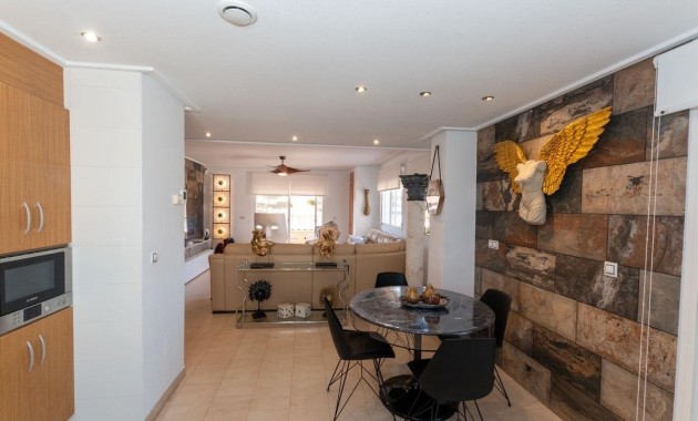 Sale - Apartment / flat -
Orihuela Costa - Los Dolses