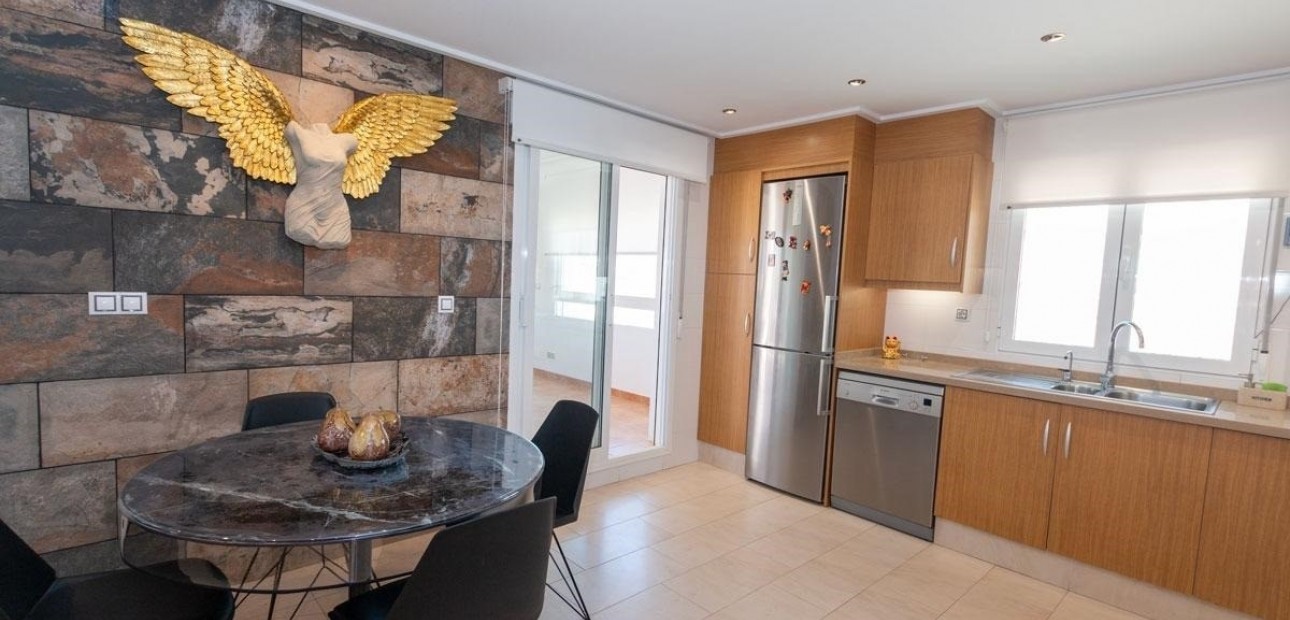 Sale - Apartment / flat -
Orihuela Costa - Los Dolses