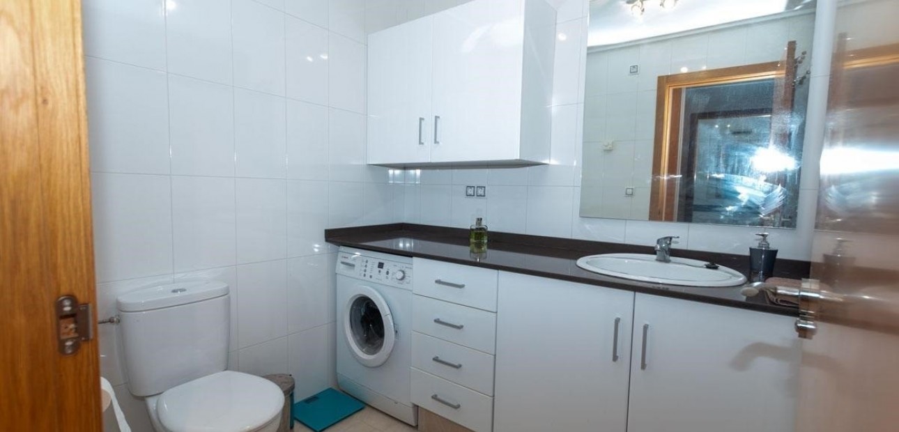 Sale - Apartment / flat -
Orihuela Costa - Los Dolses