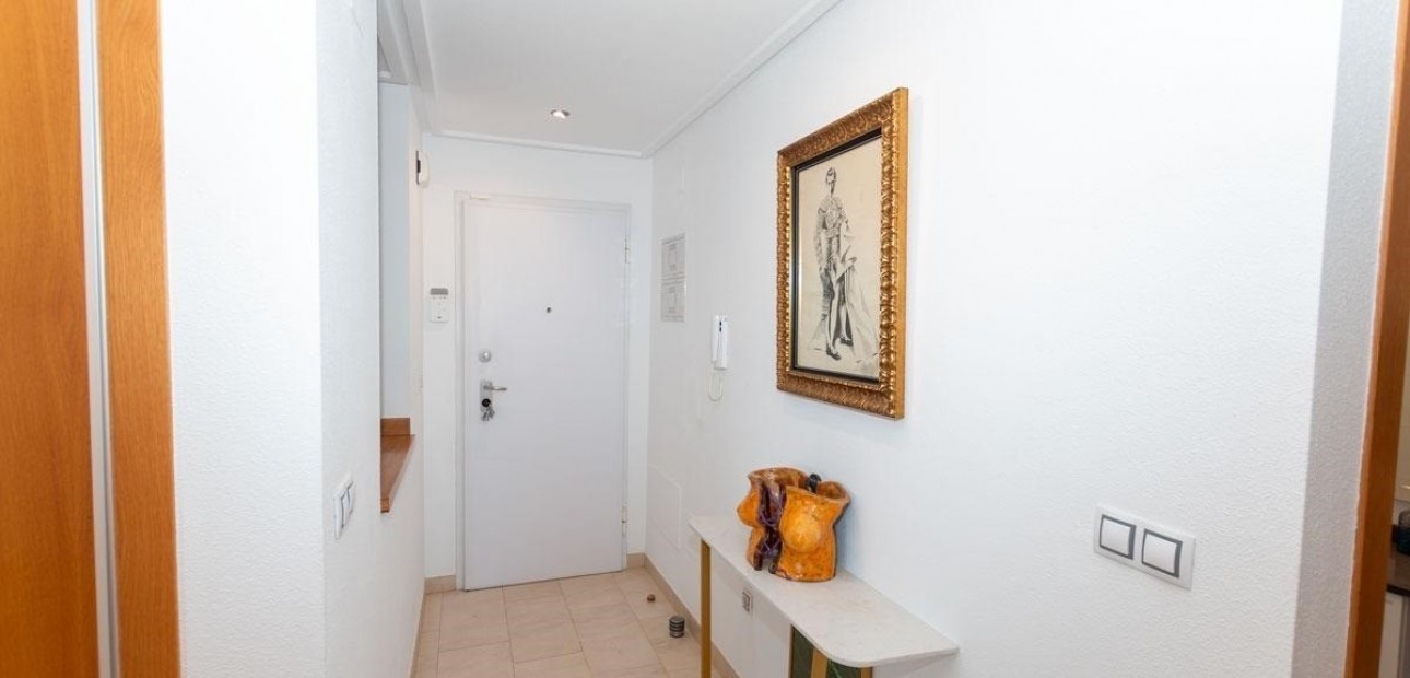 Sale - Apartment / flat -
Orihuela Costa - Los Dolses