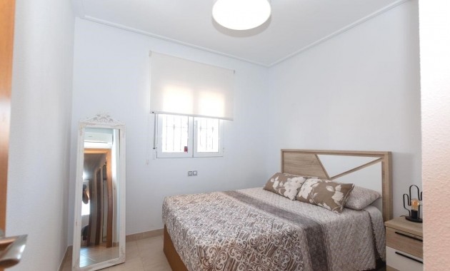 Sale - Apartment / flat -
Orihuela Costa - Los Dolses