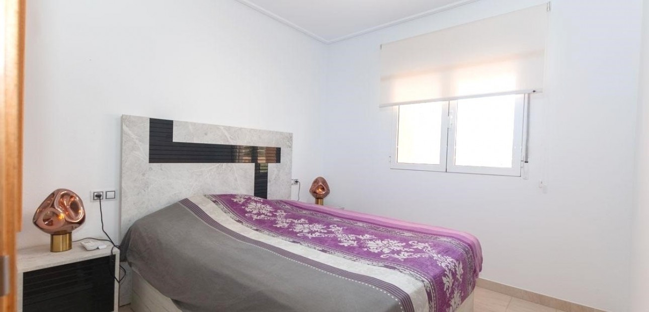 Sale - Apartment / flat -
Orihuela Costa - Los Dolses