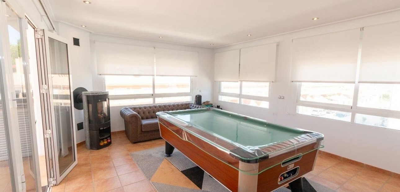 Sale - Apartment / flat -
Orihuela Costa - Los Dolses