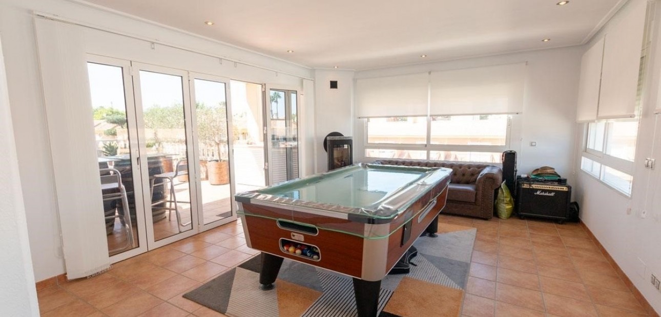 Sale - Apartment / flat -
Orihuela Costa - Los Dolses