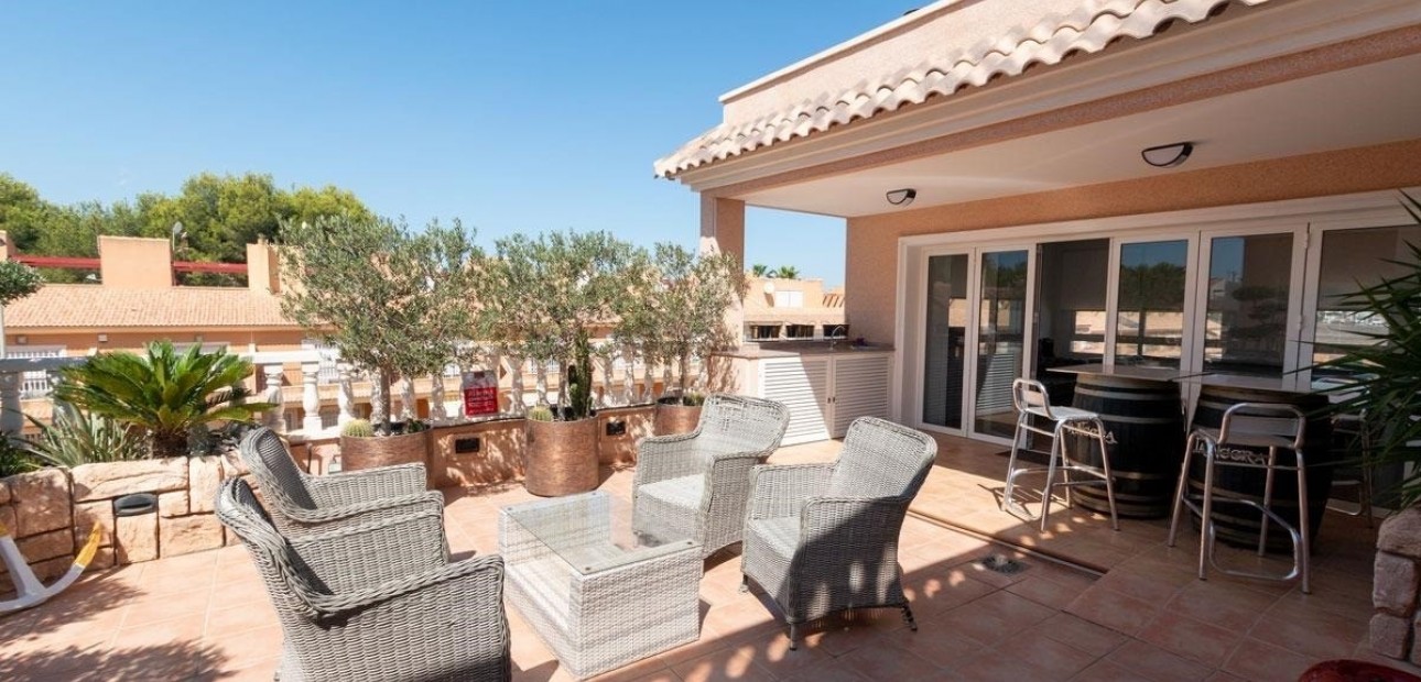 Sale - Apartment / flat -
Orihuela Costa - Los Dolses