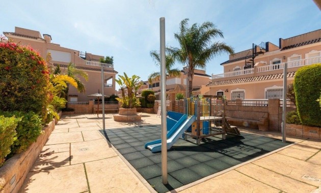 Sale - Apartment / flat -
Orihuela Costa - Los Dolses