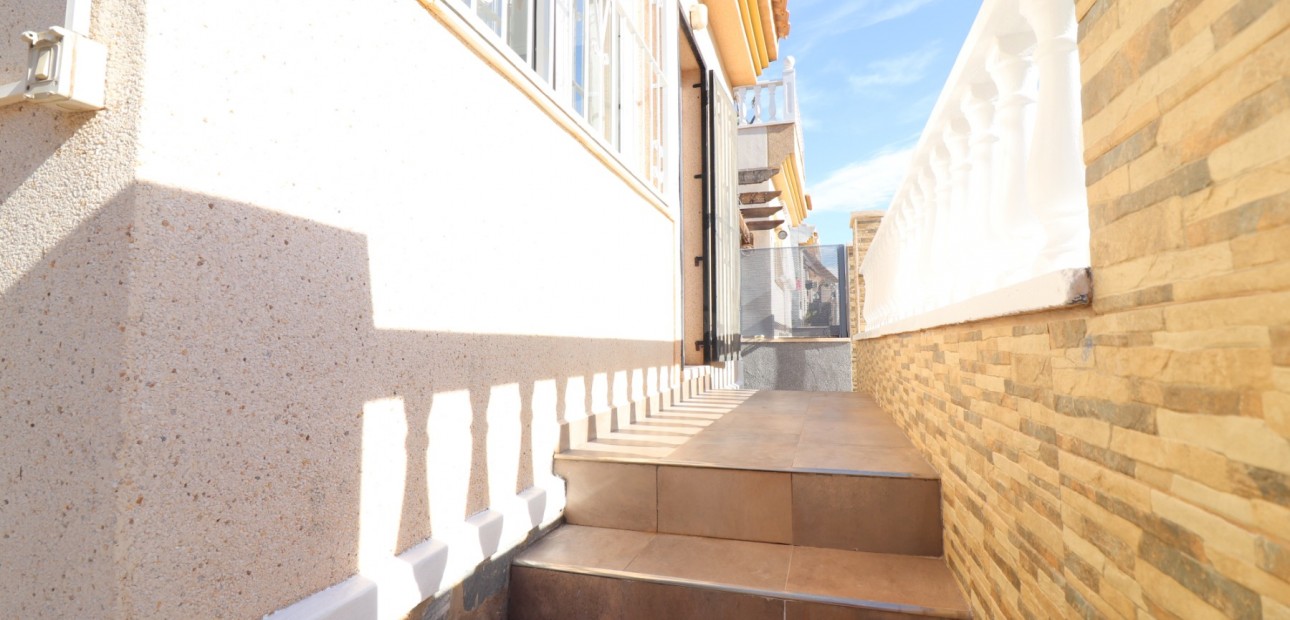 Sale - Detached Villa -
Ciudad Quesada - Ciudad Quesada - Town