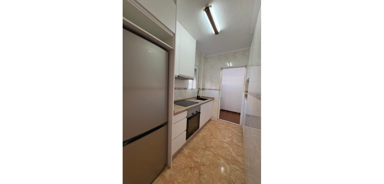 Sale - Bungalow -
Torrevieja - Paseo maritimo