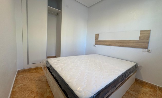 Sale - Bungalow -
Torrevieja - Paseo maritimo