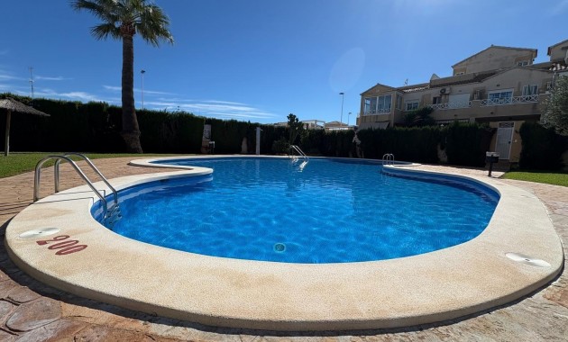 Sale - Bungalow -
Torrevieja - Paseo maritimo