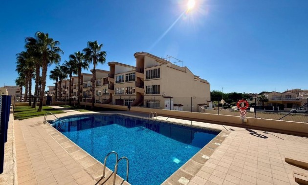 Sale - Apartment / flat -
Orihuela - Los Balcones Y los Altos