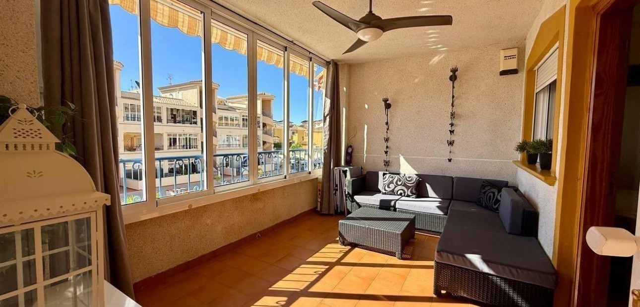 Sale - Apartment / flat -
Orihuela - Los Balcones Y los Altos