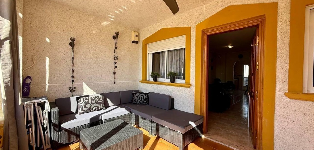 Sale - Apartment / flat -
Orihuela - Los Balcones Y los Altos