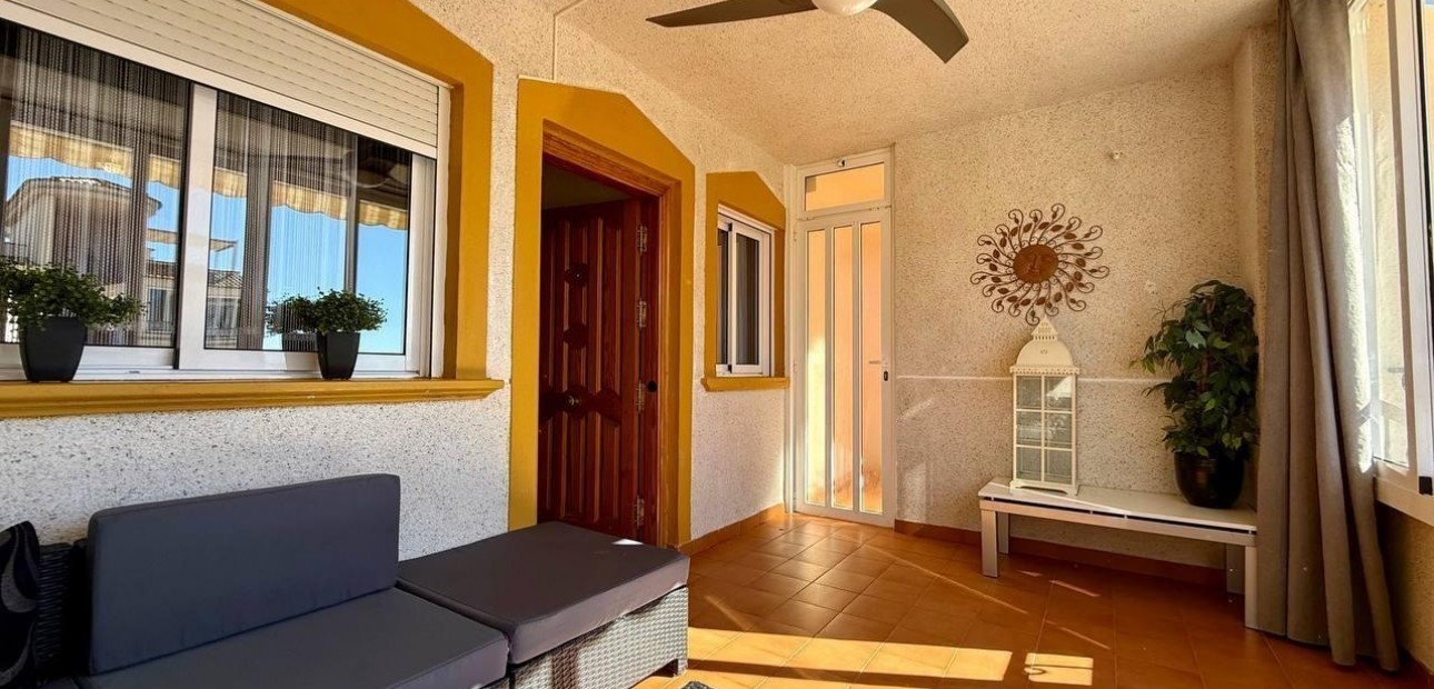 Sale - Apartment / flat -
Orihuela - Los Balcones Y los Altos