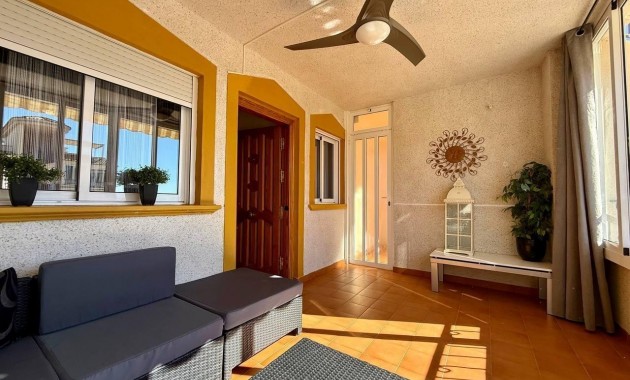 Sale - Apartment / flat -
Orihuela - Los Balcones Y los Altos