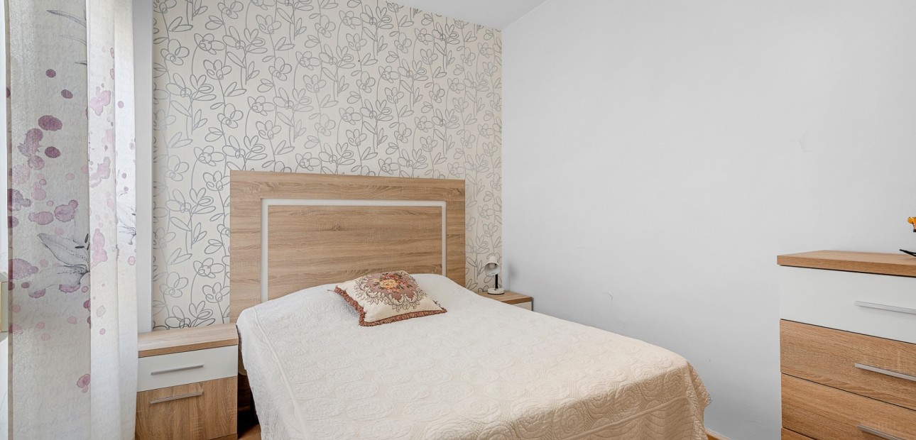 Sale - Apartment / flat -
Almoradi - Almoradi - Town