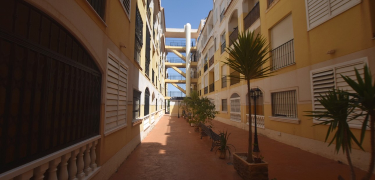 Sale - Apartment / flat -
Formentera del Segura - Formentera - Village