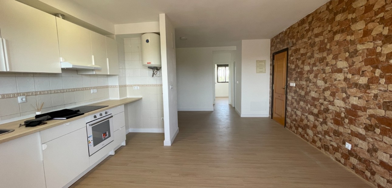 Sale - Townhouse -
Daya Nueva - Daya Nueva - Town