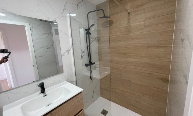 Sale - Townhouse -
Daya Nueva - Daya Nueva - Town