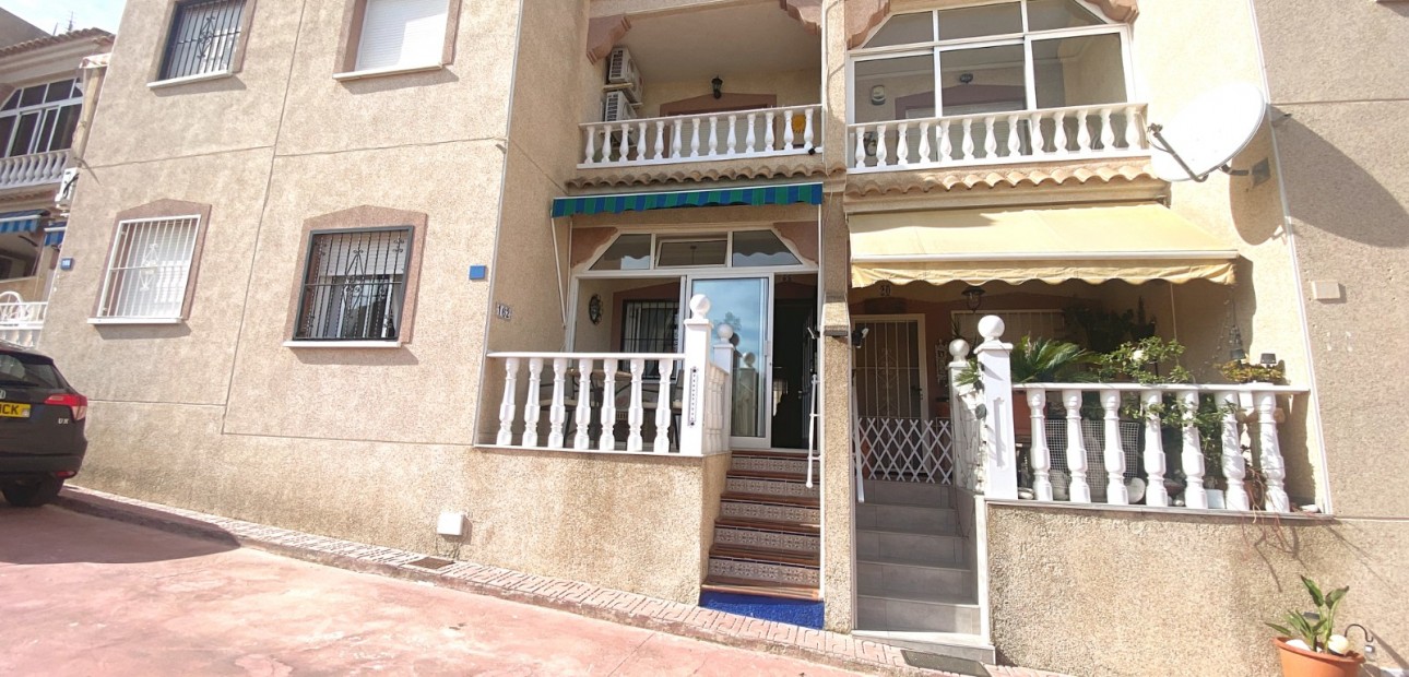 Sale - Apartment / flat -
Algorfa - Montemar