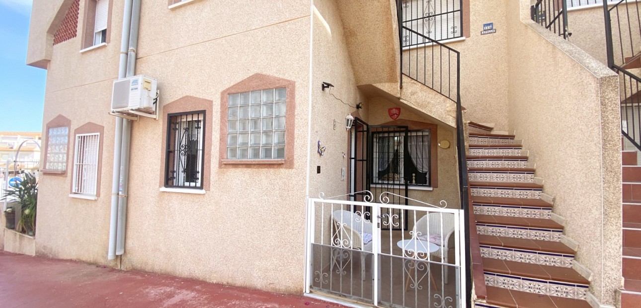 Sale - Apartment / flat -
Algorfa - Montemar