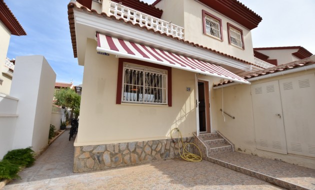 Sale - Townhouse -
Ciudad Quesada - Doña Pepa
