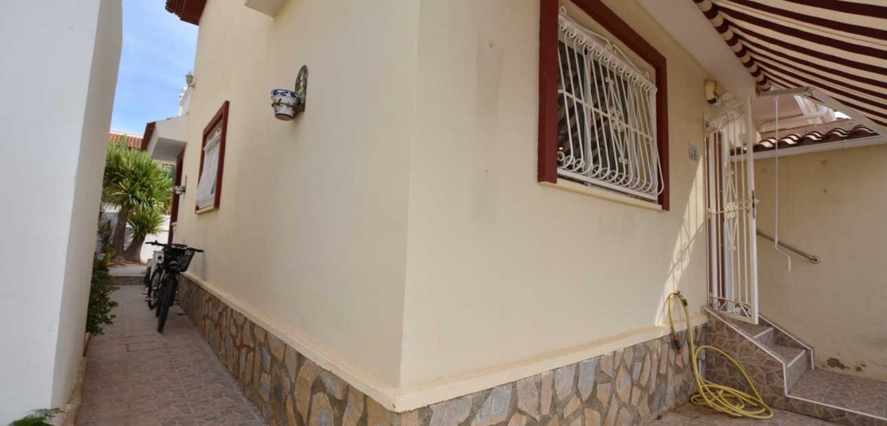 Sale - Townhouse -
Ciudad Quesada - Doña Pepa