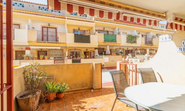 Sale - Terraced house -
Orihuela Costa - Playa Flamenca