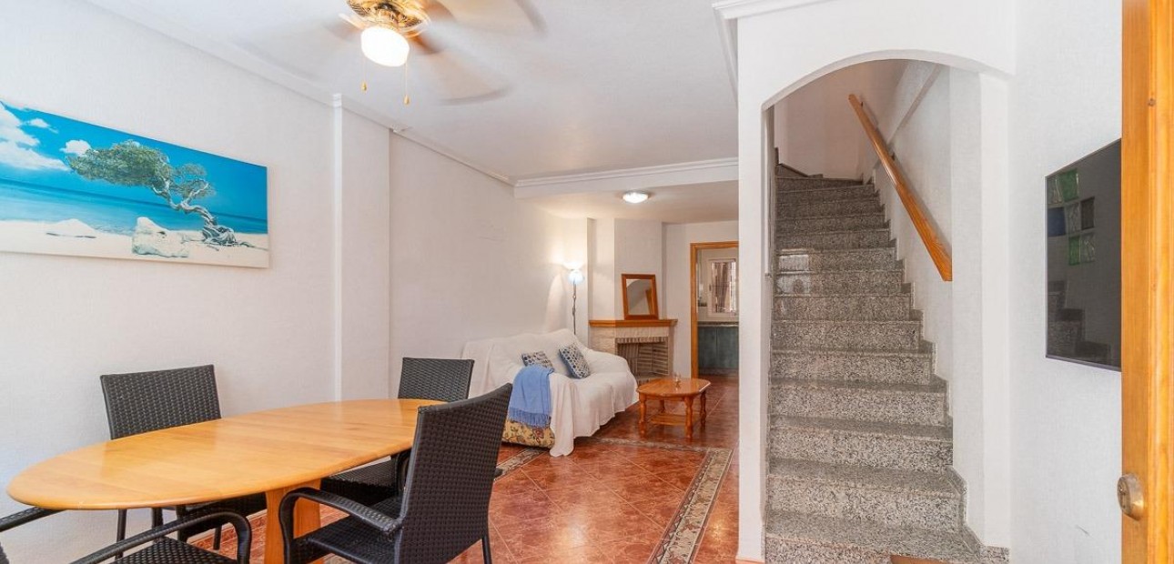 Sale - Terraced house -
Orihuela Costa - Playa Flamenca