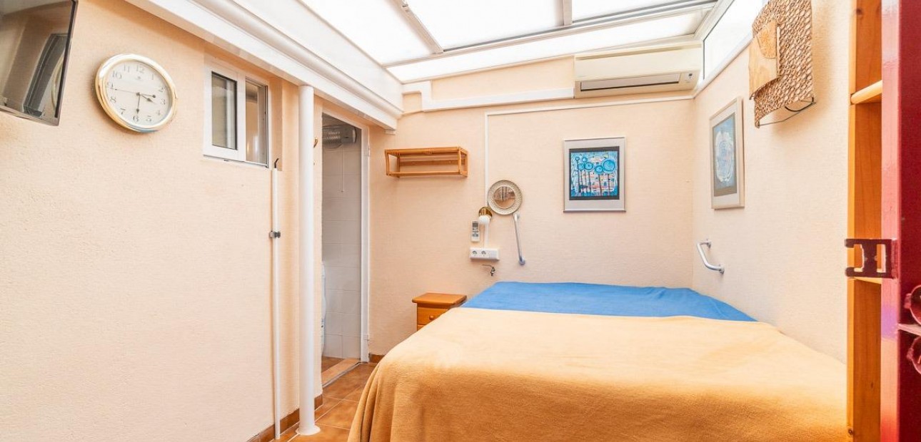 Sale - Terraced house -
Orihuela Costa - Playa Flamenca