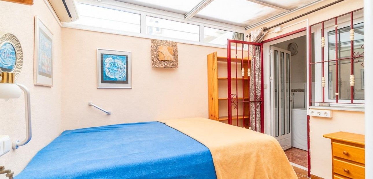 Sale - Terraced house -
Orihuela Costa - Playa Flamenca