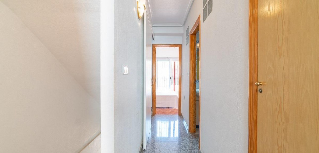 Sale - Terraced house -
Orihuela Costa - Playa Flamenca