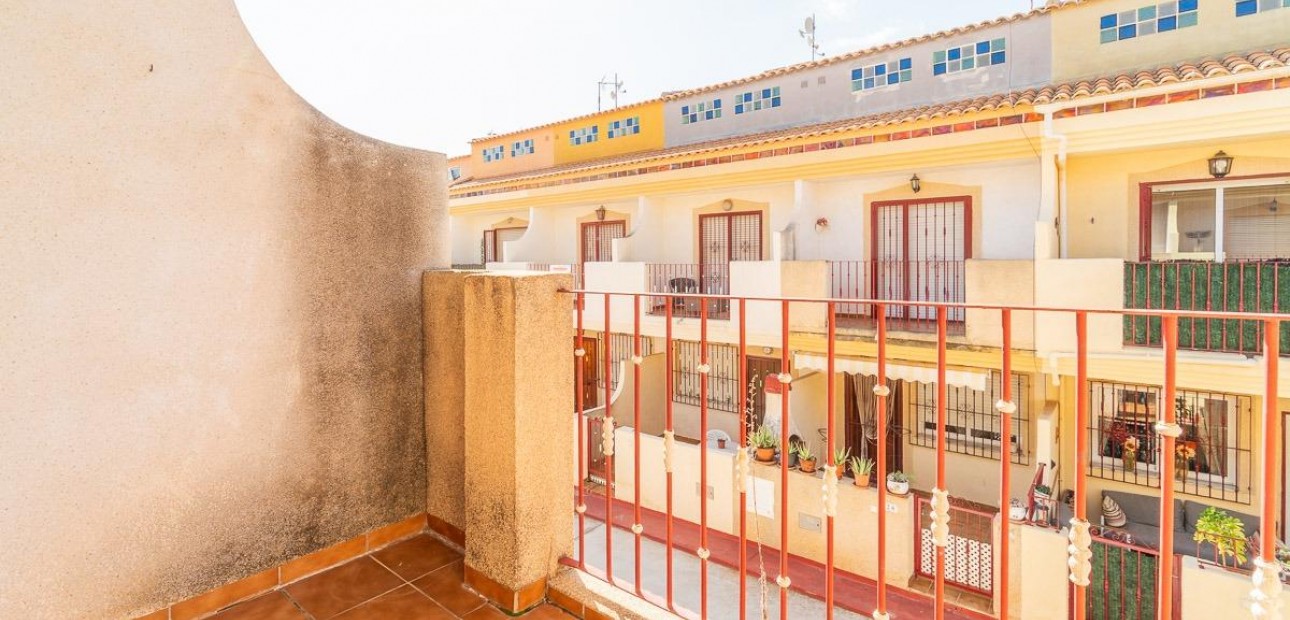 Sale - Terraced house -
Orihuela Costa - Playa Flamenca
