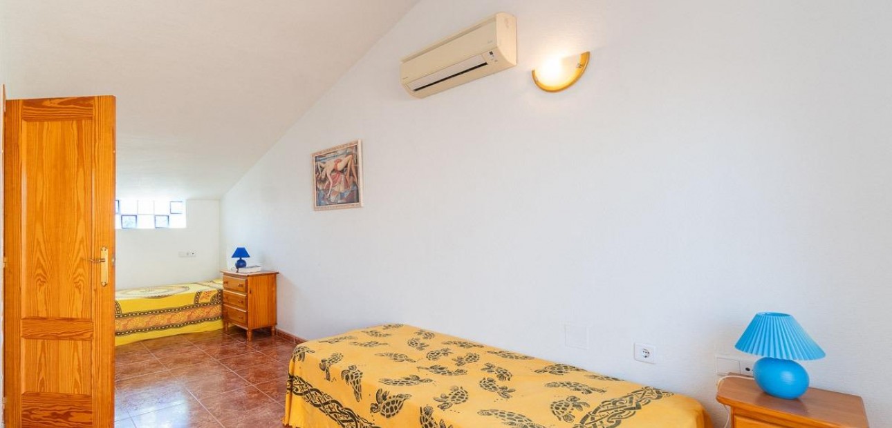 Sale - Terraced house -
Orihuela Costa - Playa Flamenca