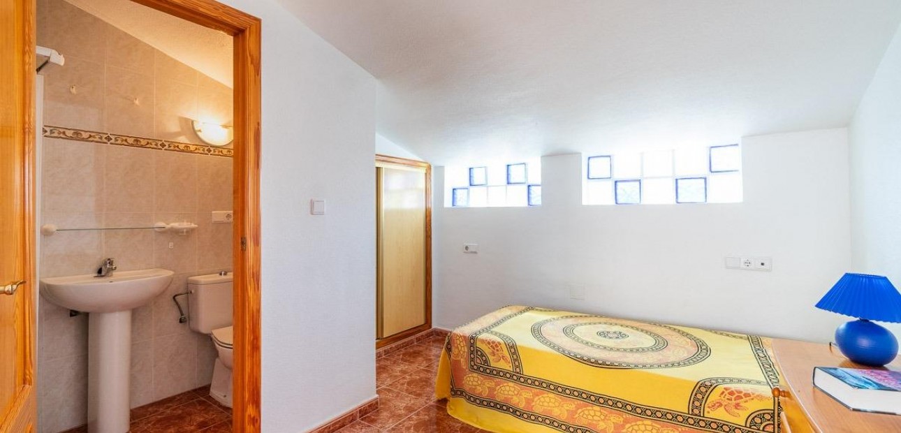 Sale - Terraced house -
Orihuela Costa - Playa Flamenca