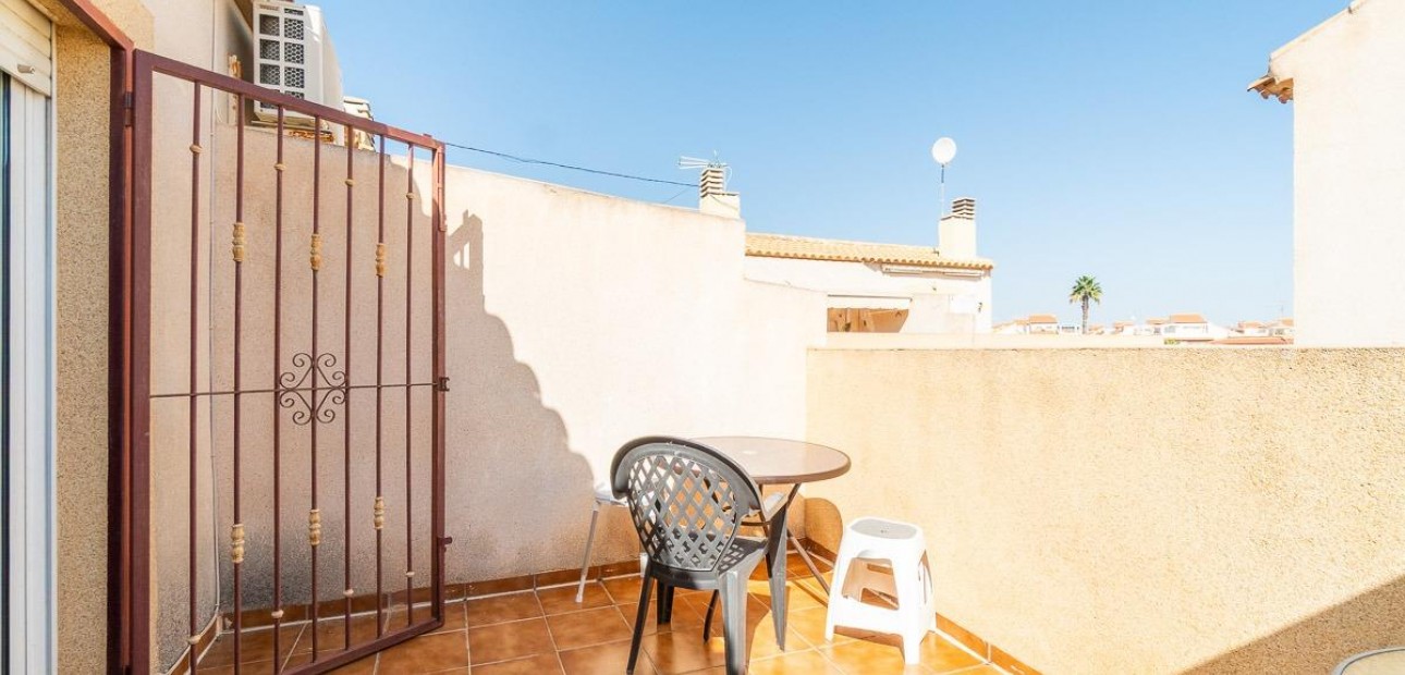Sale - Terraced house -
Orihuela Costa - Playa Flamenca