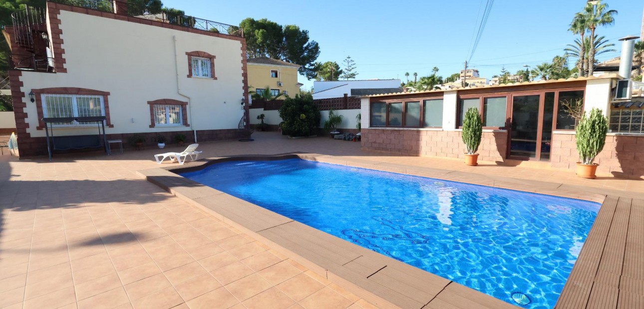 Sale - Villa -
Torrevieja - Los Balcones - Los Altos del Edén