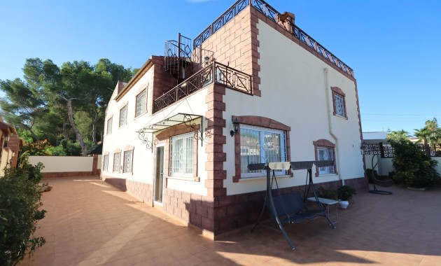 Sale - Villa -
Torrevieja - Los Balcones - Los Altos del Edén