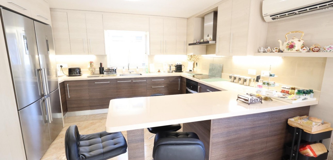 Sale - Villa -
Torrevieja - Los Balcones - Los Altos del Edén