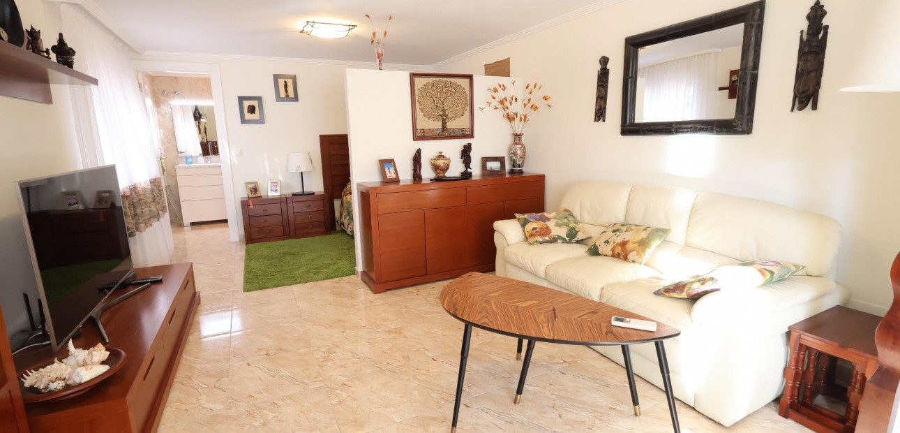 Sale - Villa -
Torrevieja - Los Balcones - Los Altos del Edén