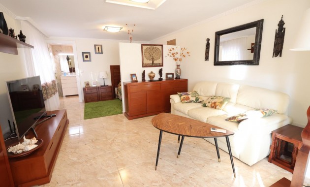 Sale - Villa -
Torrevieja - Los Balcones - Los Altos del Edén